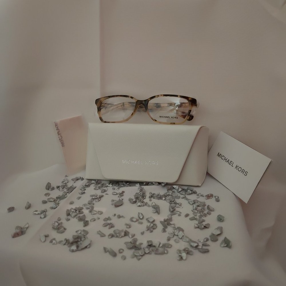 Sunglasses - Picture 4 of 6